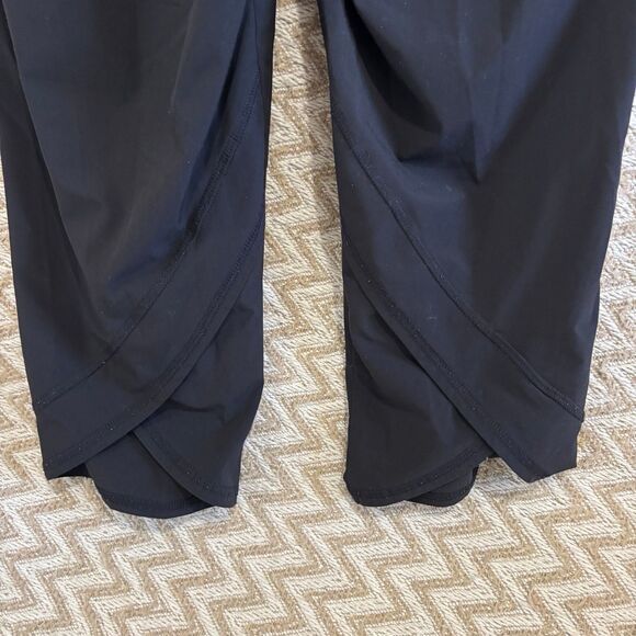 CALIA by Carrie Underwood Anywhere Fold Over Waist Capri Pants - Picture 6 of 7
